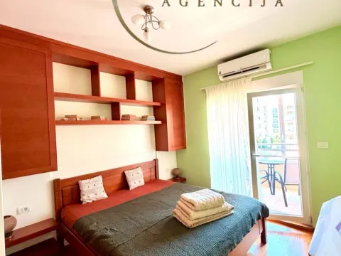Rent, one bedroom apartment, 50m², City Kvart, Podgorica - image 8