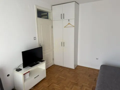 Sale, one bedroom apartment, 23m², Stari grad, Novi Sad - image 2