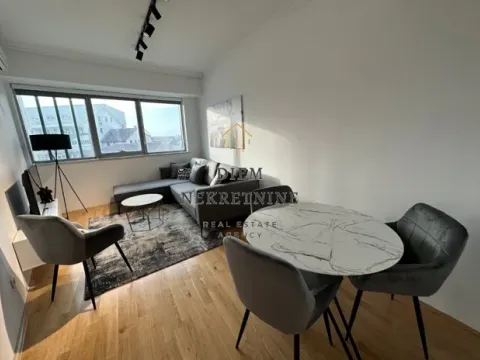 Rent, one bedroom apartment, 53m², Centar, Podgorica - image 10