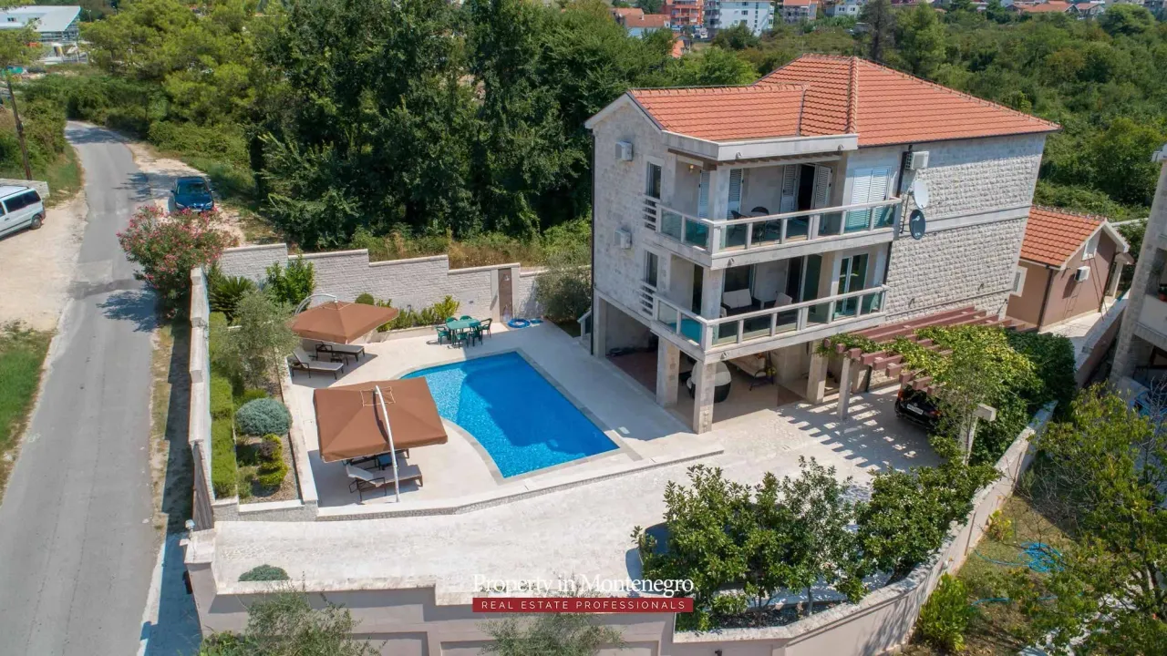 Prodaja, kuća, 267m², Mrčevac, Tivat