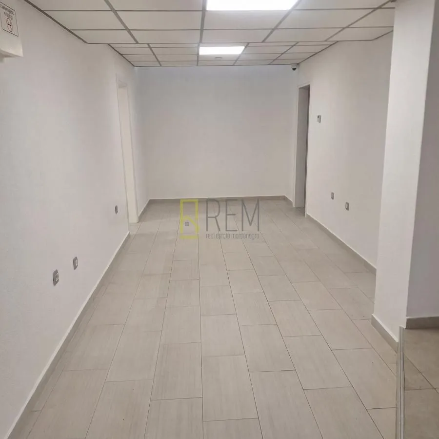Rent, office space, 220m², Drpe Mandića, Podgorica