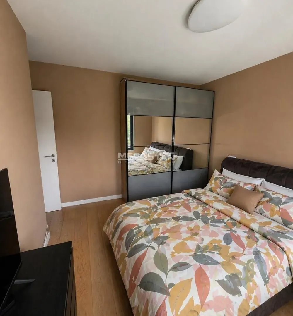 Sale, three bedroom apartment, 69m², Neimar, Vračar Sve Podlokacije