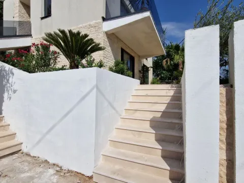 Prodaja, kuća, 300m², Budva, Crna Gora - image 7