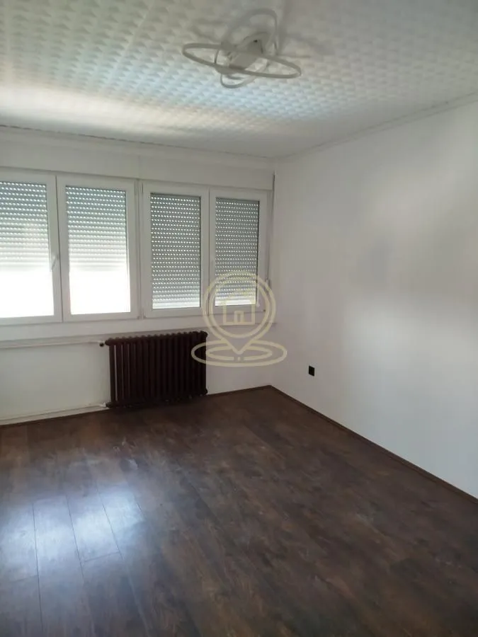 Prodaja, trosoban stan, 70m², Medijana, Niš