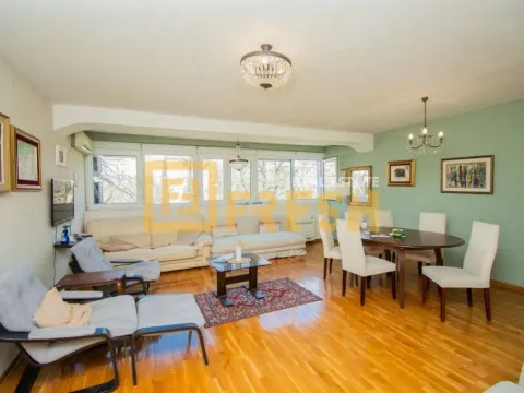 Izdavanje, trosoban stan, 110m², Preko Morače, Podgorica