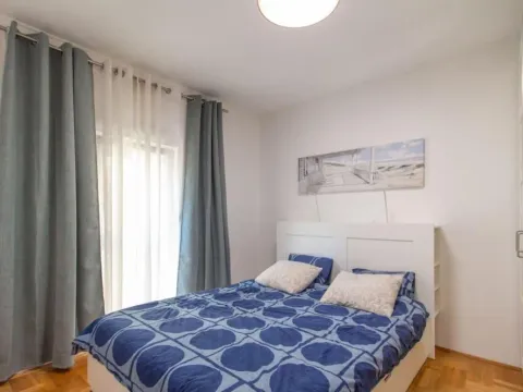 Rent, two bedroom apartment, 46m², Vračar Hram, Vračar Sve Podlokacije - image 5
