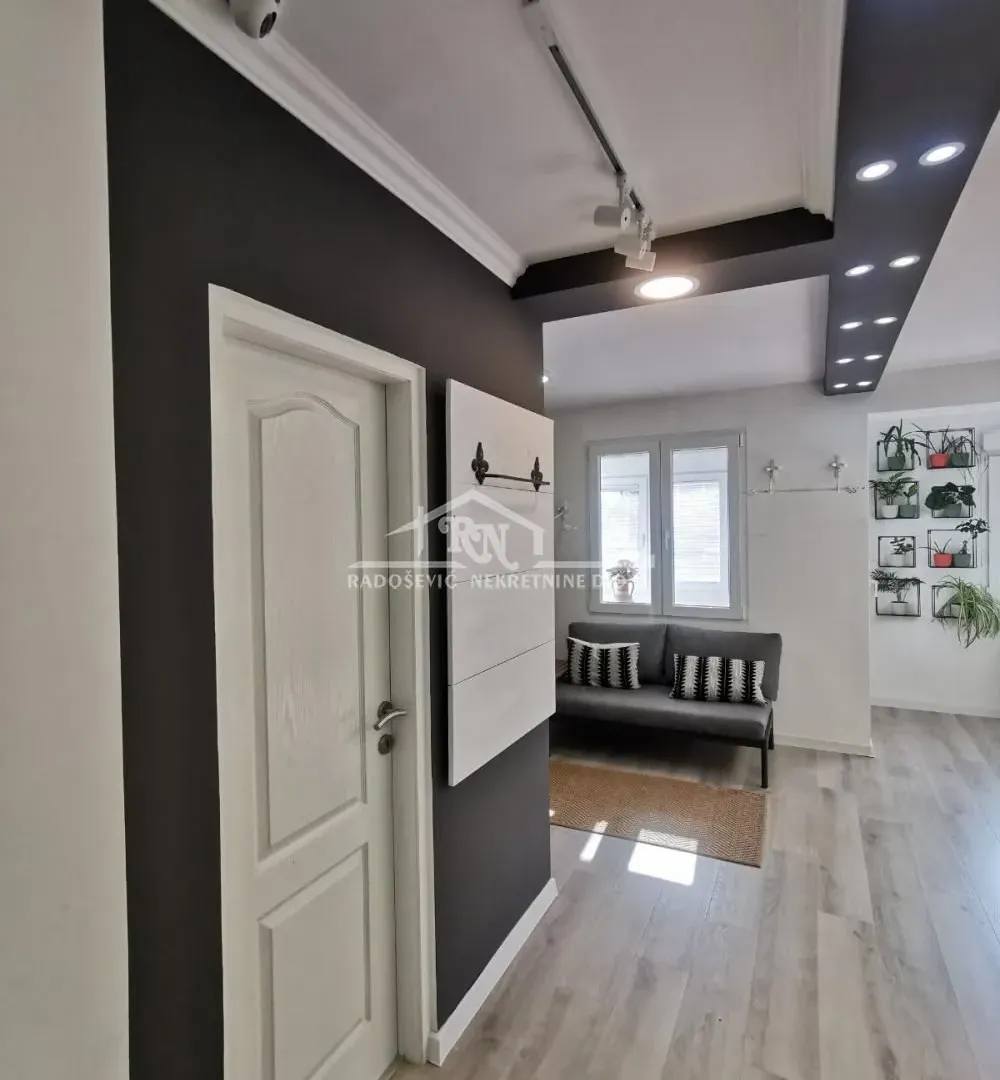 Prodaja, jednosoban stan, 35m², Cerak, Beograd