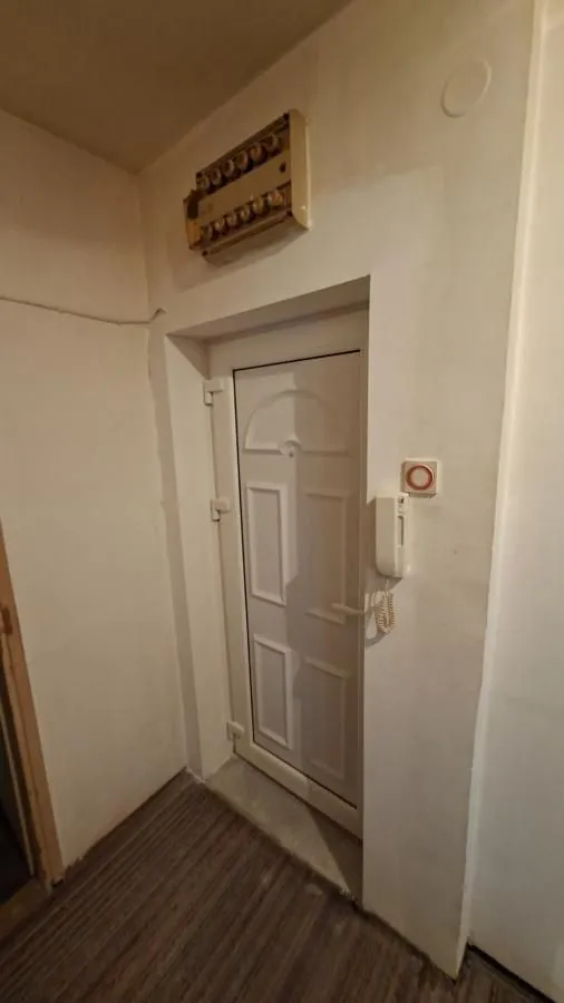 Prodaja, trosoban stan, 79m², Kikinda, Srbija