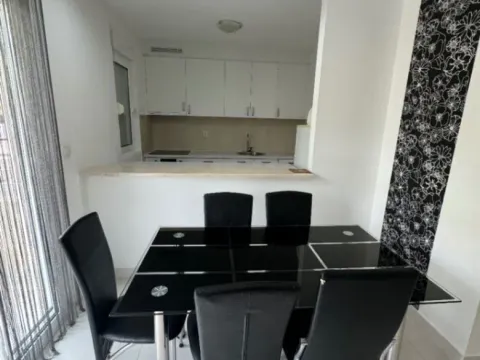 Izdavanje, jednosoban stan, 60m², Bečići, Budva - image 5