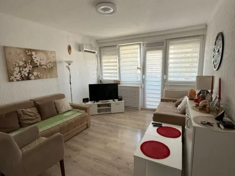 Sale, one bedroom apartment, 45m², Zemun Kalvarija, Zemun Sve Podlokacije - image 1