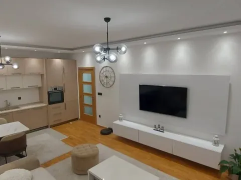 Rent, three bedroom apartment, 68m², Stari Aerodrom, Podgorica - image 3