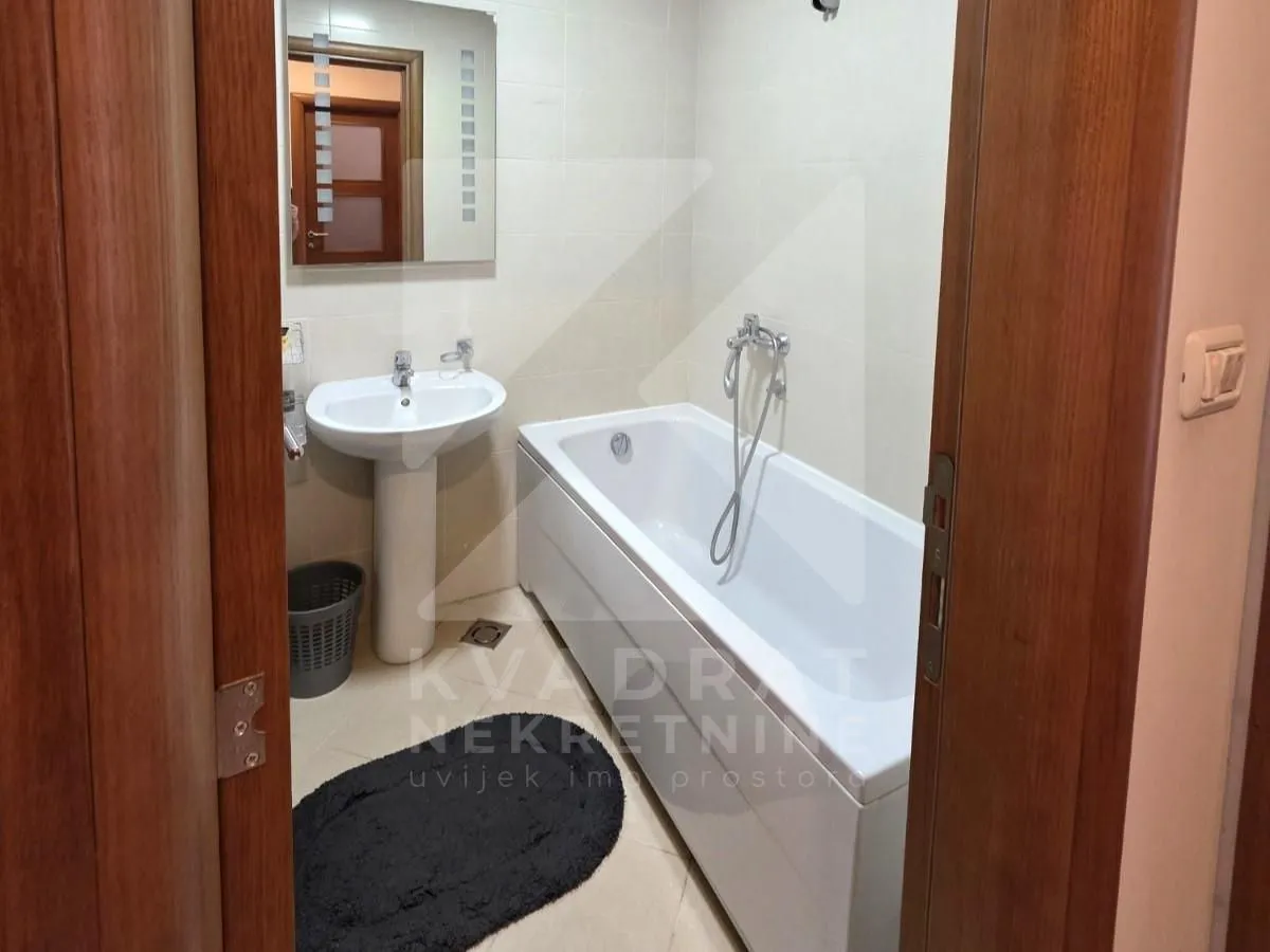 Rent, one bedroom apartment, 40m², Pobrežje, Podgorica