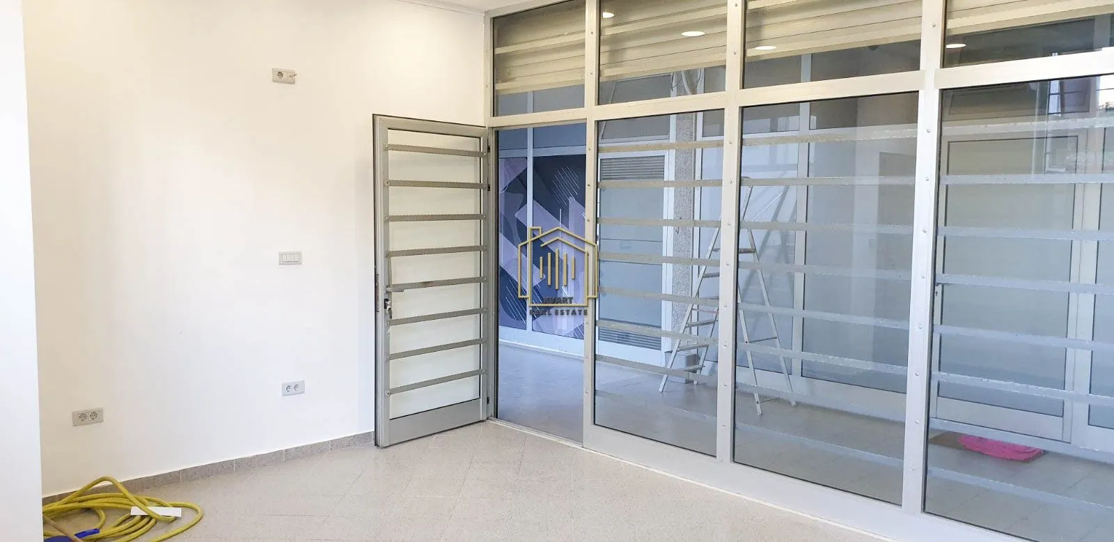 Izdavanje, poslovni prostor, 24m², Pobrežje, Podgorica