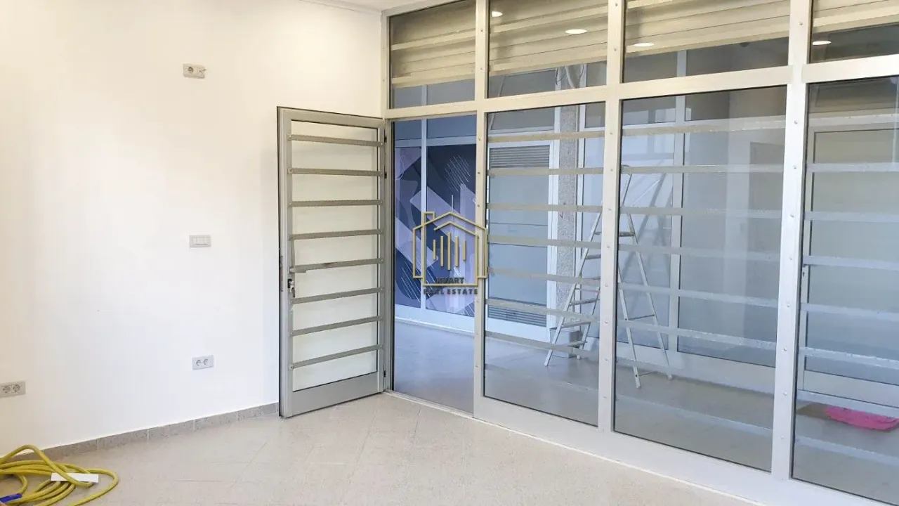 Rent, office space, 24m², Pobrežje, Podgorica