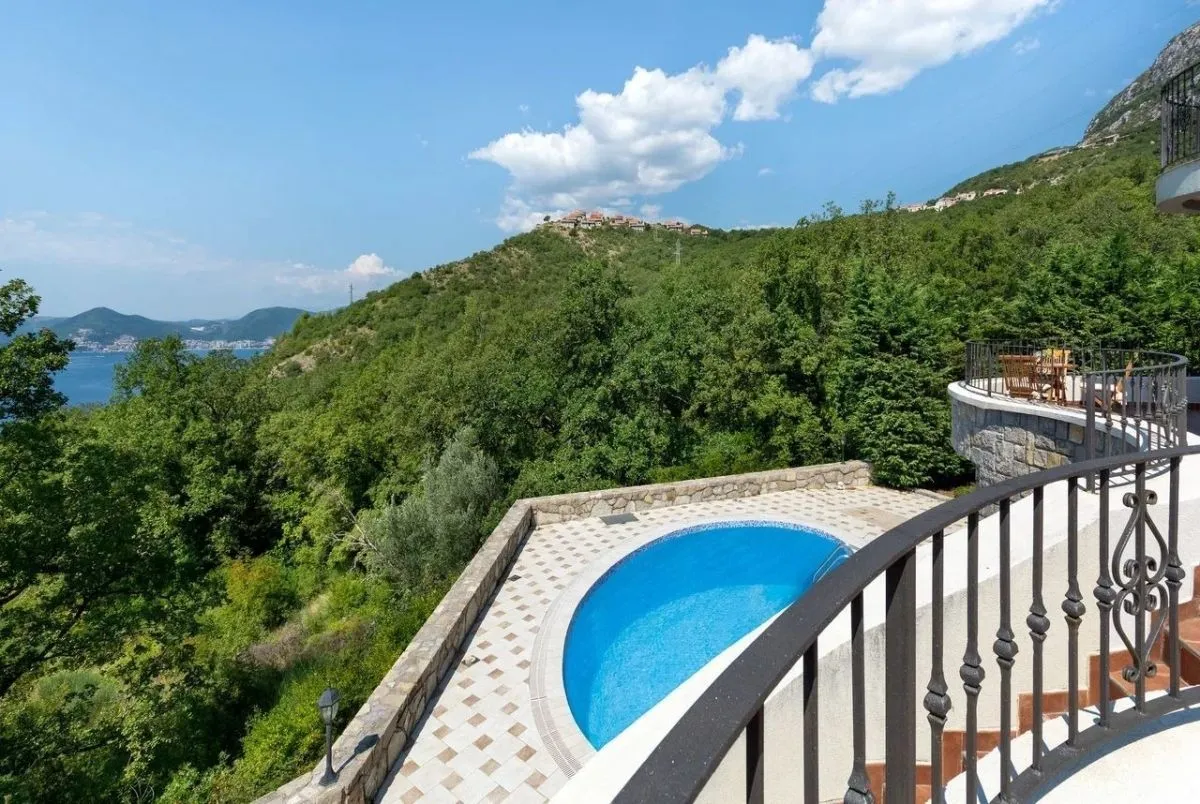 Sale, house, 414m², Reževići, Budva