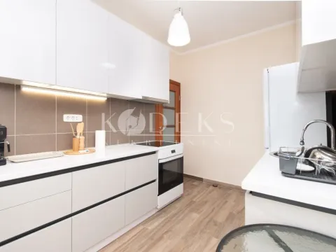 Izdavanje, jednosoban stan, 65m², Centar, Podgorica - image 5