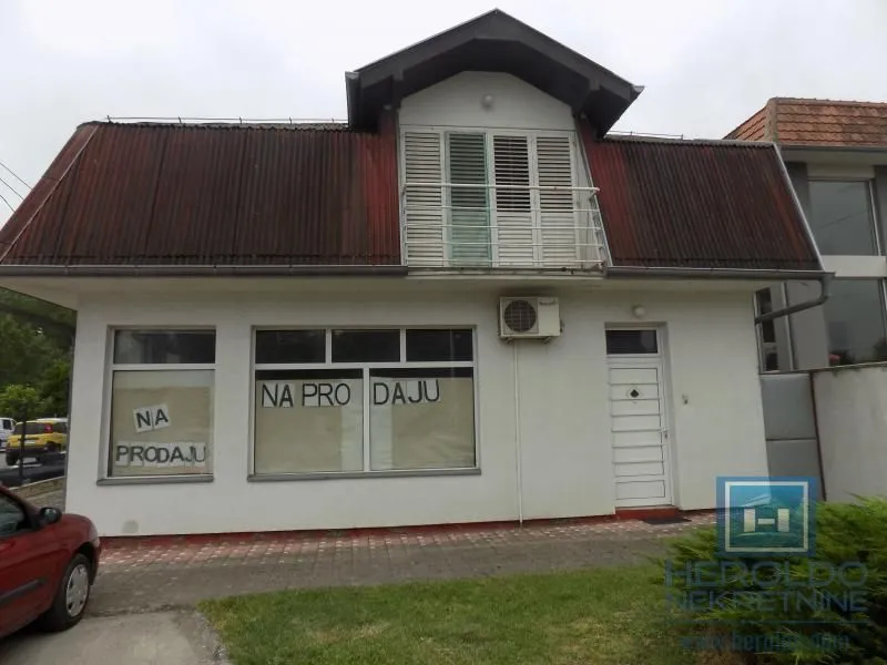 Sale, office space, 300m², Moravski park, Ćuprija