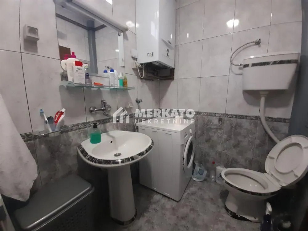 Prodaja, kuća, 369m², Centar, Zrenjanin