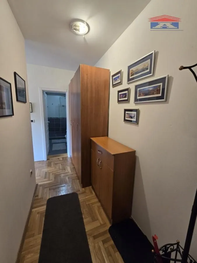 Izdavanje, jednosoban stan, 36m², Grbavica, Novi Sad Sve Podlokacije