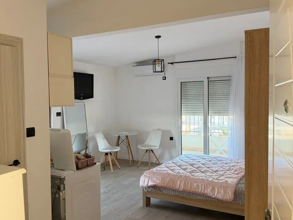 Izdavanje, jednosoban stan, 35m², Ilino, Bar