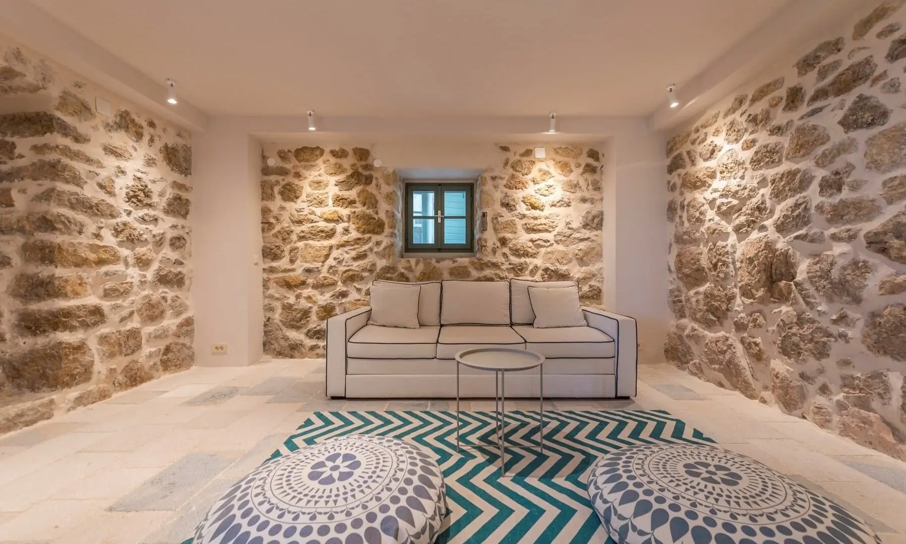 Sale, house, 350m², Kotor, Crna Gora