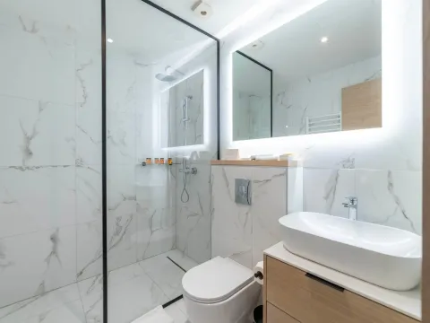 Prodaja, dvosoban stan, 94m², Kotor, Crna Gora - image 12