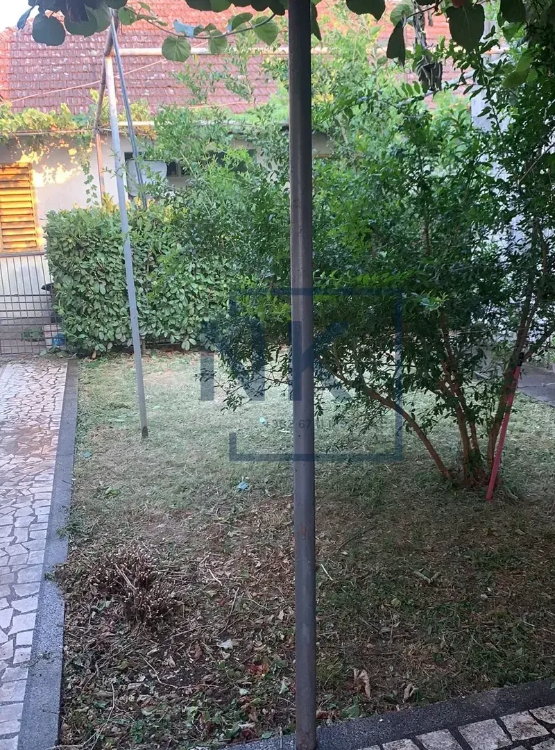 Prodaja, kuća, 250m², Masline, Podgorica