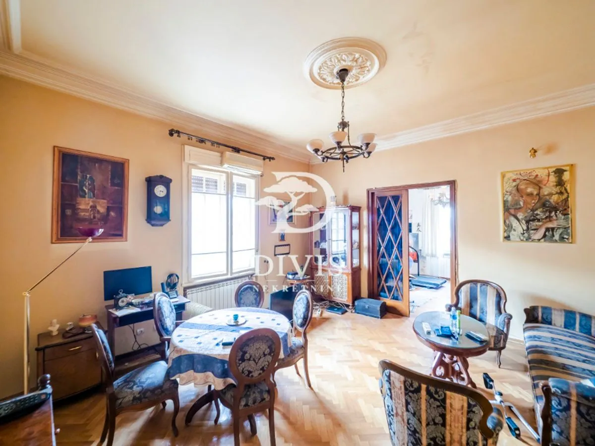 Prodaja, trosoban stan, 76m², Vračar Sve Podlokacije, Beograd