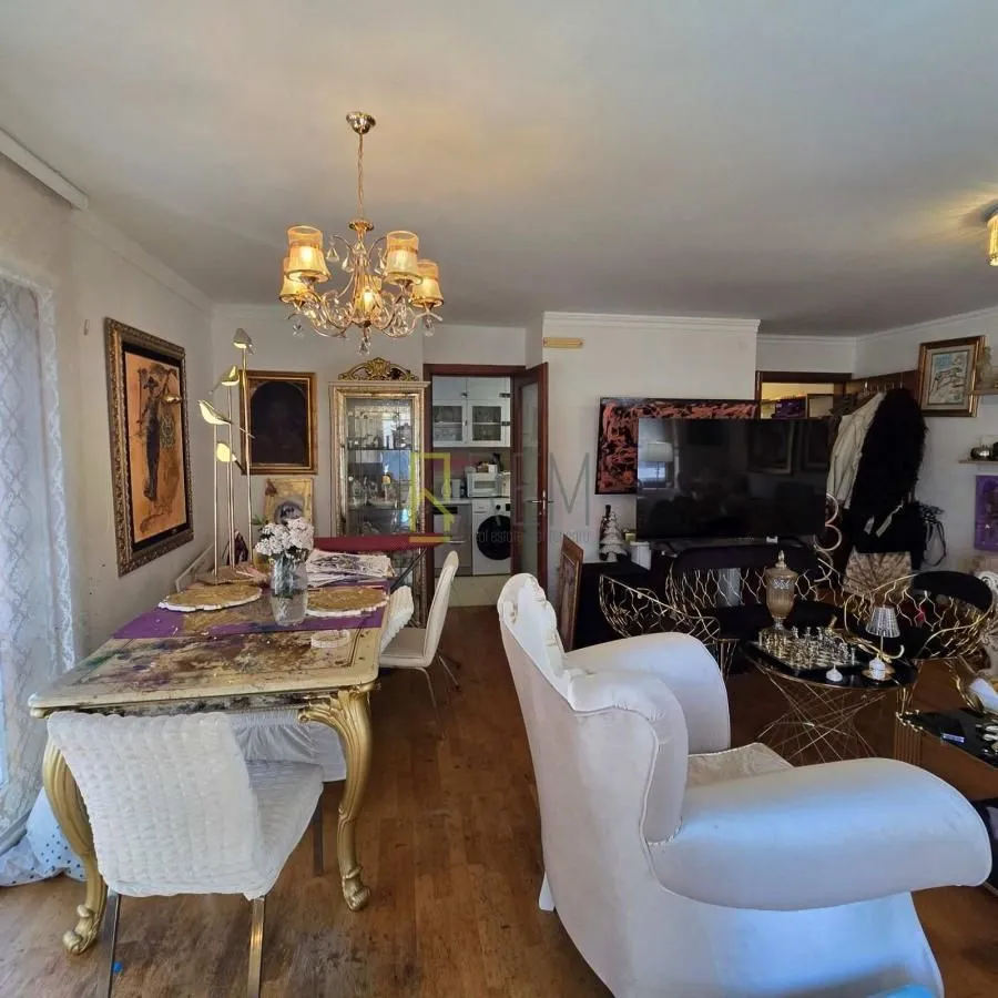 Prodaja, trosoban stan, 120m², Tološka šuma, Podgorica