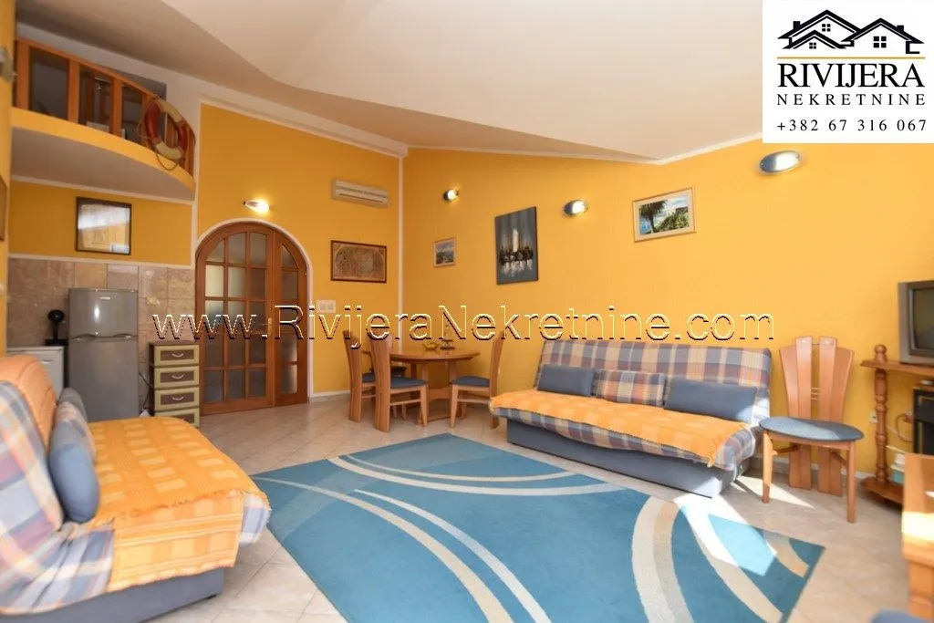 Prodaja, dvosoban stan, 70m², Đenovići, Herceg Novi