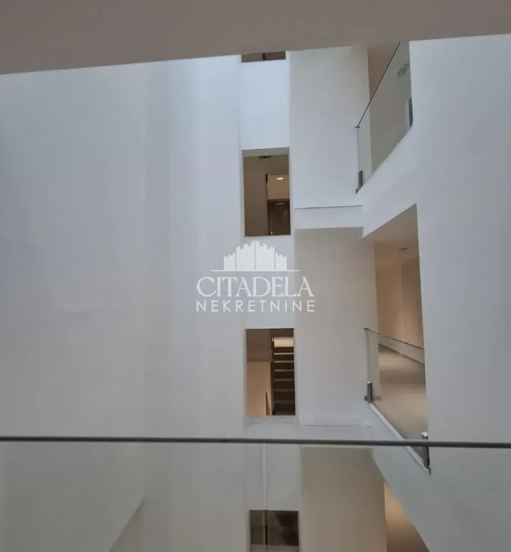 Sale, four bedroom apartment, 115m², Čukarica, Beograd