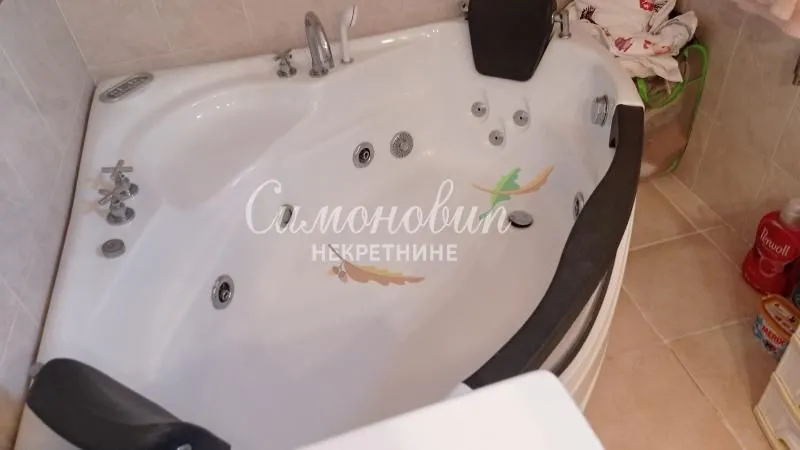 Prodaja, stan, 214m², Zemun Centar, Zemun Sve Podlokacije