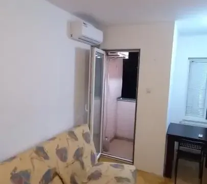 Izdavanje, jednosoban stan, 40m², Centar, Niš - image 2