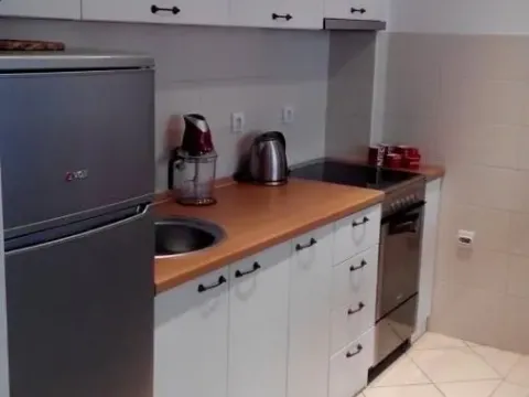 Izdavanje, jednosoban stan, 33m², Novi Sad, Srbija - image 7