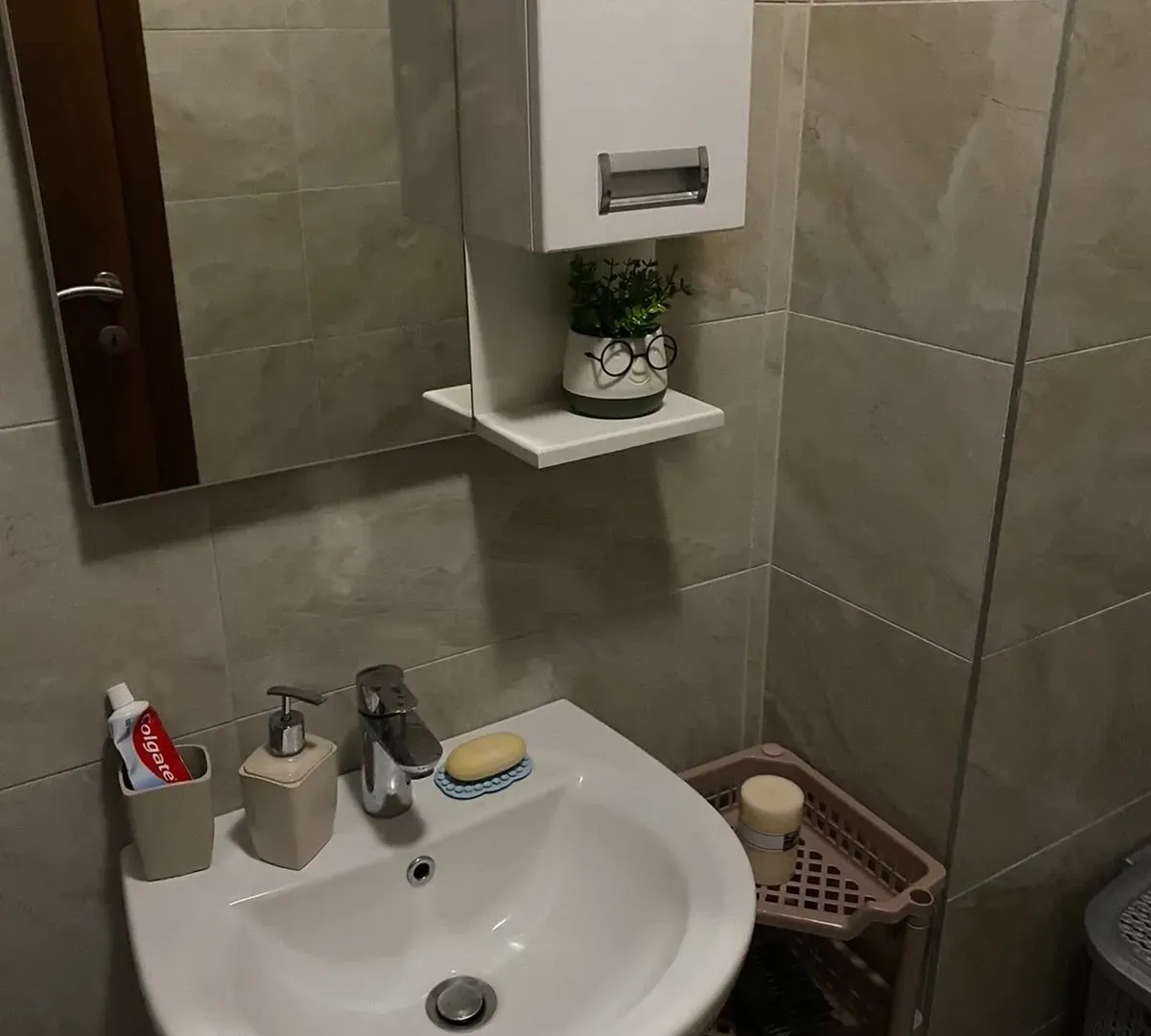 Izdavanje, jednosoban stan, 43m², Zabjelo, Podgorica