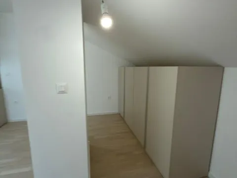 Sale, apartment, 45m², Tološi, Podgorica - image 4