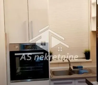 Izdavanje, četvorosoban stan, 96m², Crveni Krst, Beograd - image 8