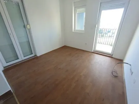 Rent, one bedroom apartment, 45m², City Kvart, Podgorica - image 8