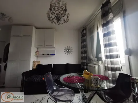 Prodaja, garsonjera, 22m², Stari Grad, Beograd - image 2