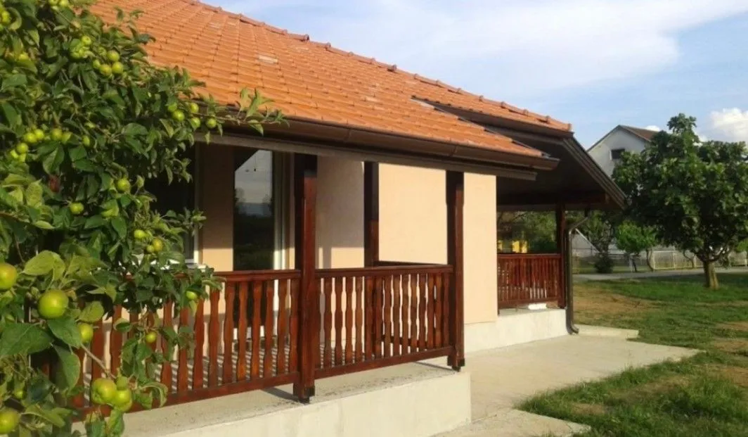 Izdavanje, kuća, 98m², Podgorica, Crna Gora
