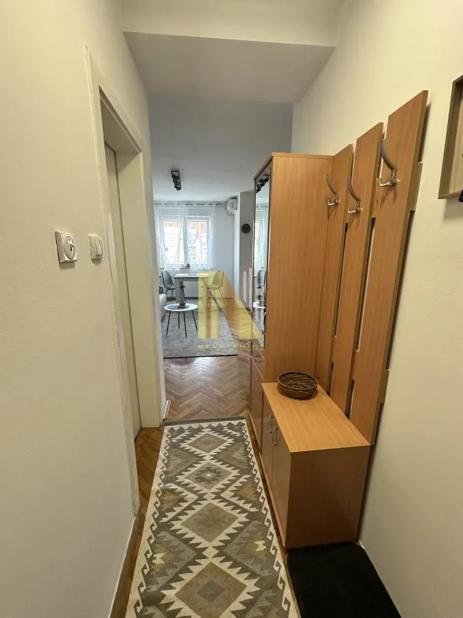 Izdavanje, garsonjera, 29m², Nova Detelinara, Novi Sad Sve Podlokacije
