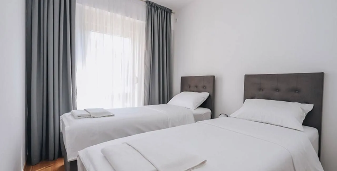 Rent, two bedroom apartment, 67m², Bečići, Budva