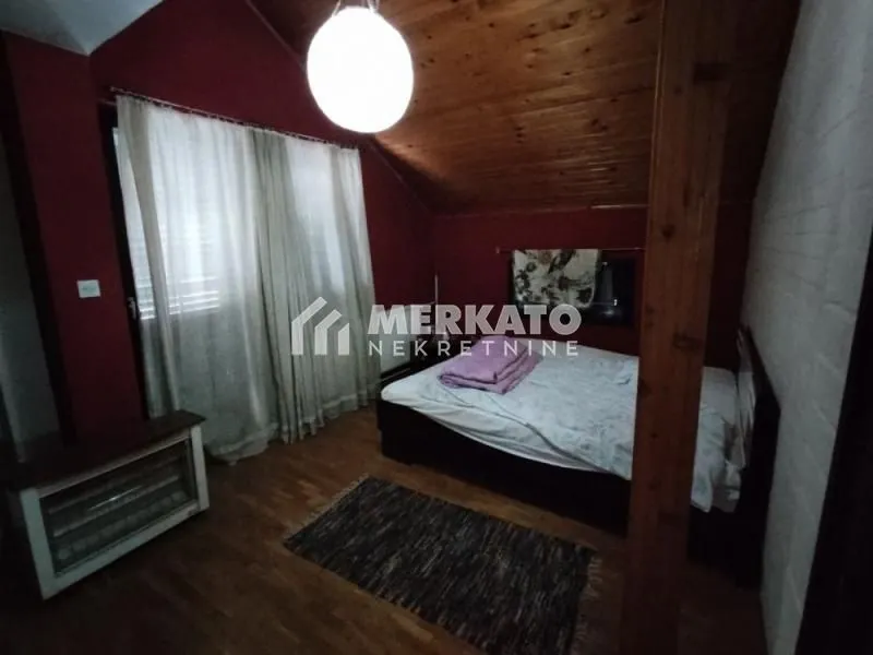Prodaja, kuća, 390m², Gradnulica, Zrenjanin