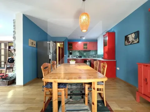 Prodaja, kuća, 200m², Tološi, Podgorica - image 6