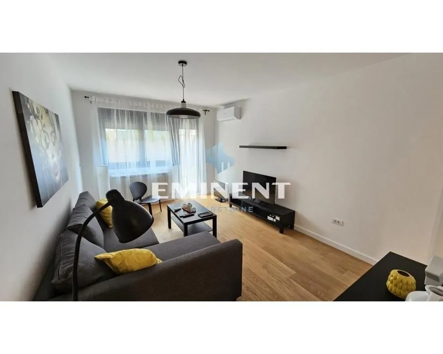 Izdavanje, stan, 60m², Zemun Sve Podlokacije, Beograd