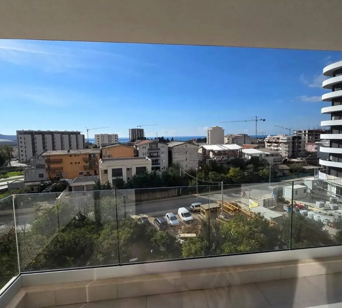 Prodaja, dvosoban stan, 200000m², Centar, Bar