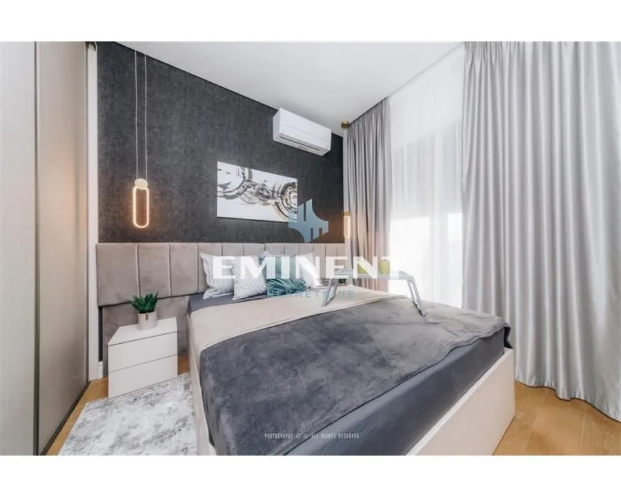 Izdavanje, dvosoban stan, 45m², Savski Venac, Beograd