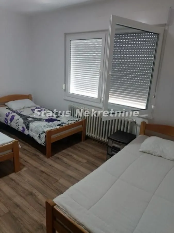 Prodaja, kuća, 261m², Inđija, Srbija