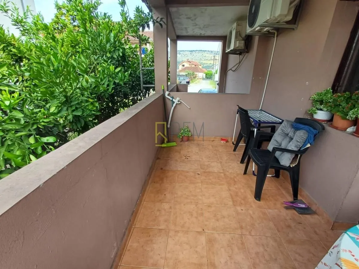Sale, house, 161m², Tološi, Podgorica