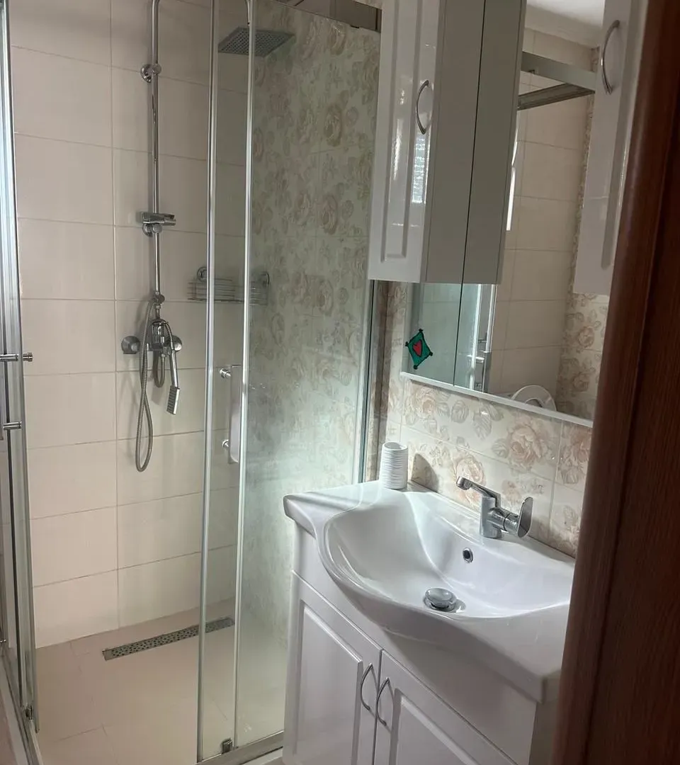 Rent, three bedroom apartment, 100m², Kavač, Kotor